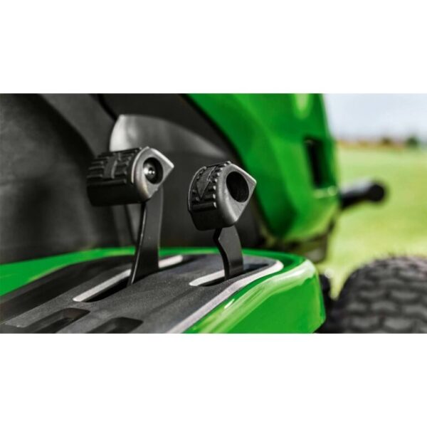 tondeuse autoportée à ramassage john deere x167r – Image 6